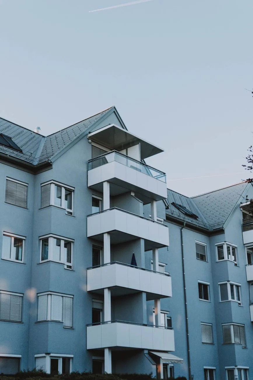Jumbo Loan for Multi-Family Homes: Requirements, Down Payments, and Qualification