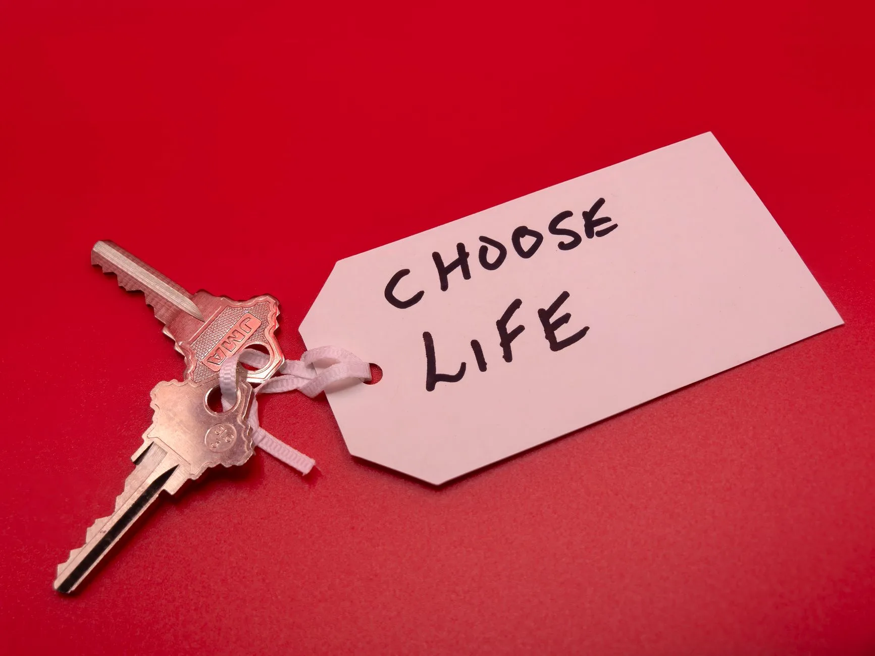Refinance vs HELOC: Key Differences, Pros and Cons, and How to Choose